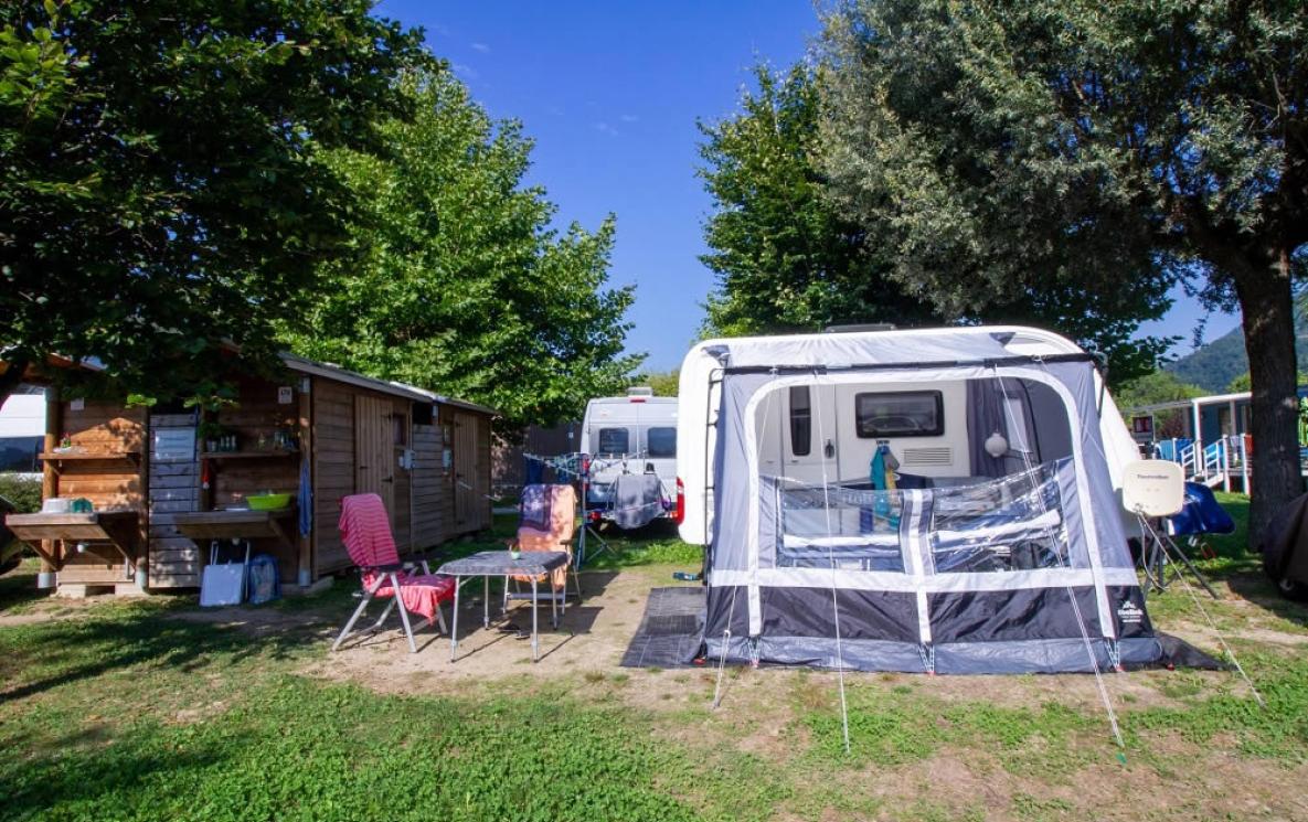 campinglevico nl staanplaats-premium 009