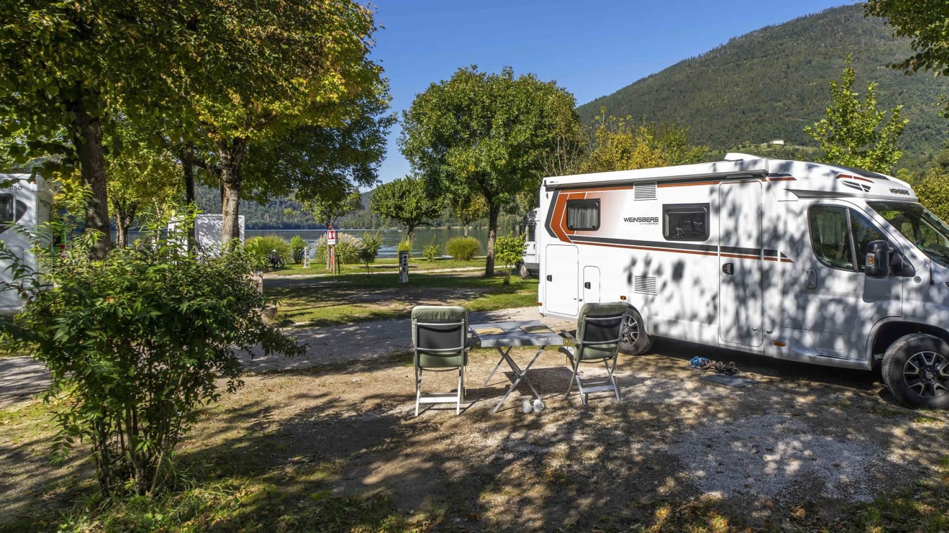 campinglevico it piazzola-lago 010
